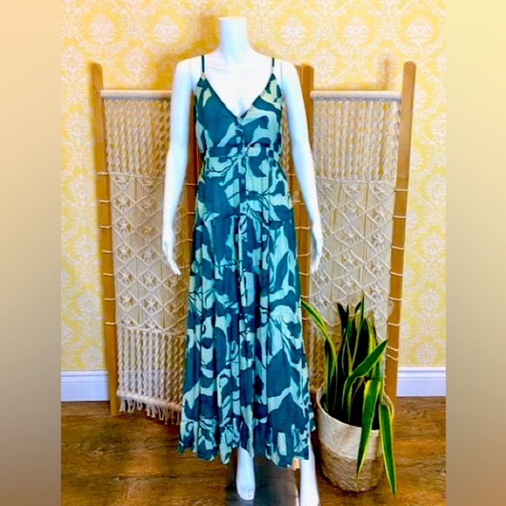 Elegant Green Maxi Dress